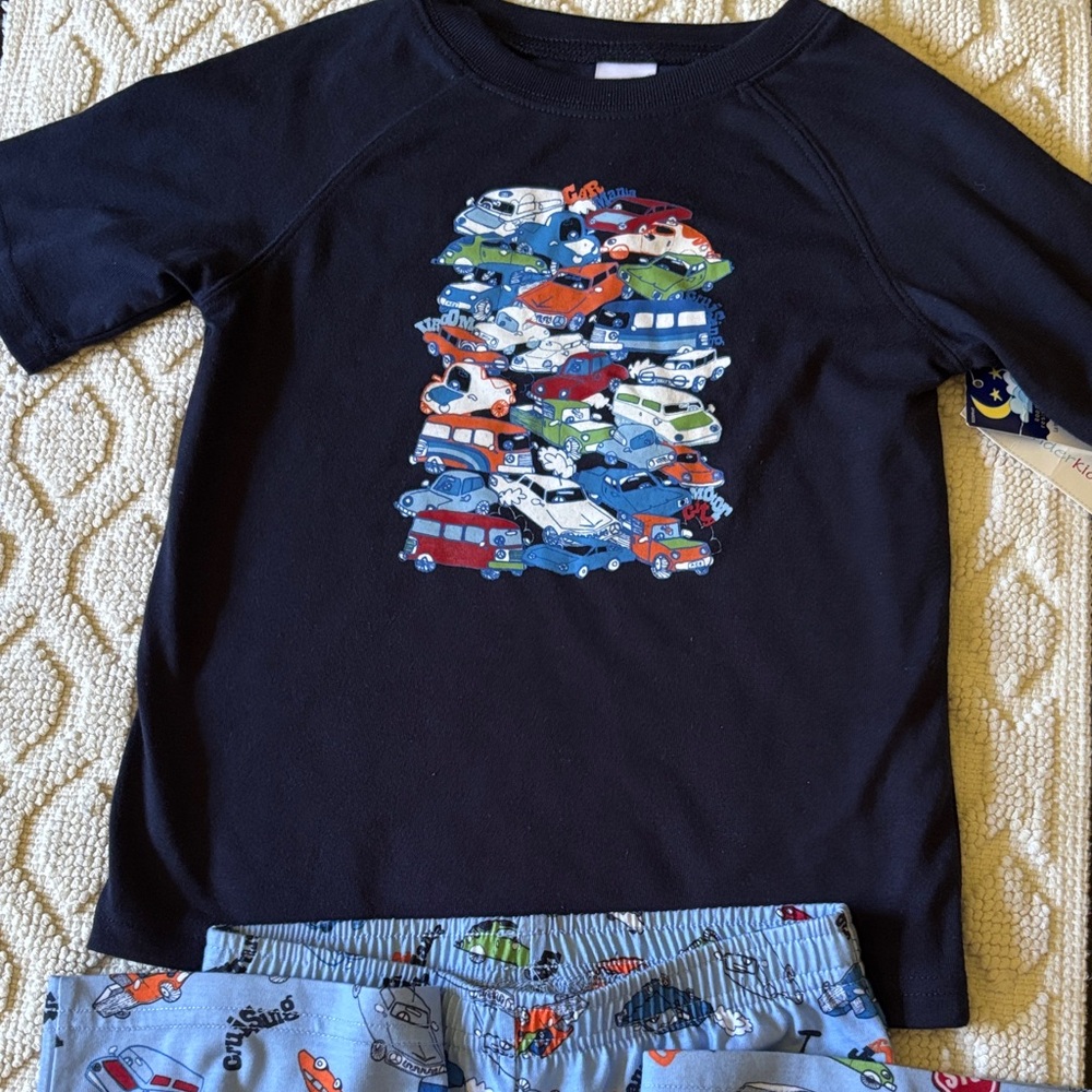 Pajamas 2 pc toddler boys new size 4T polyester wonderkids weight 33-36 lbs